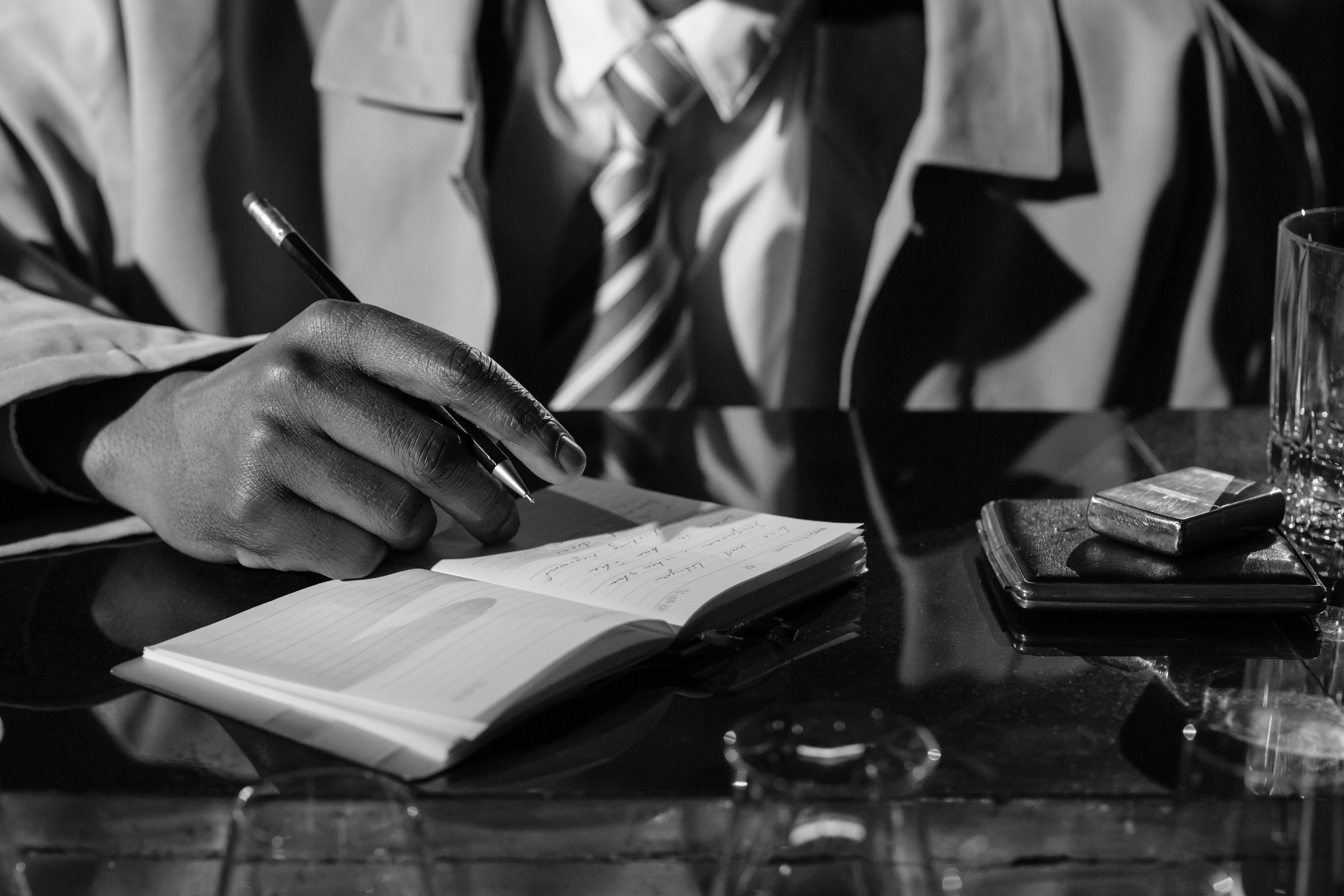 Smart Ways to Organize Your Tax Returns for 2025