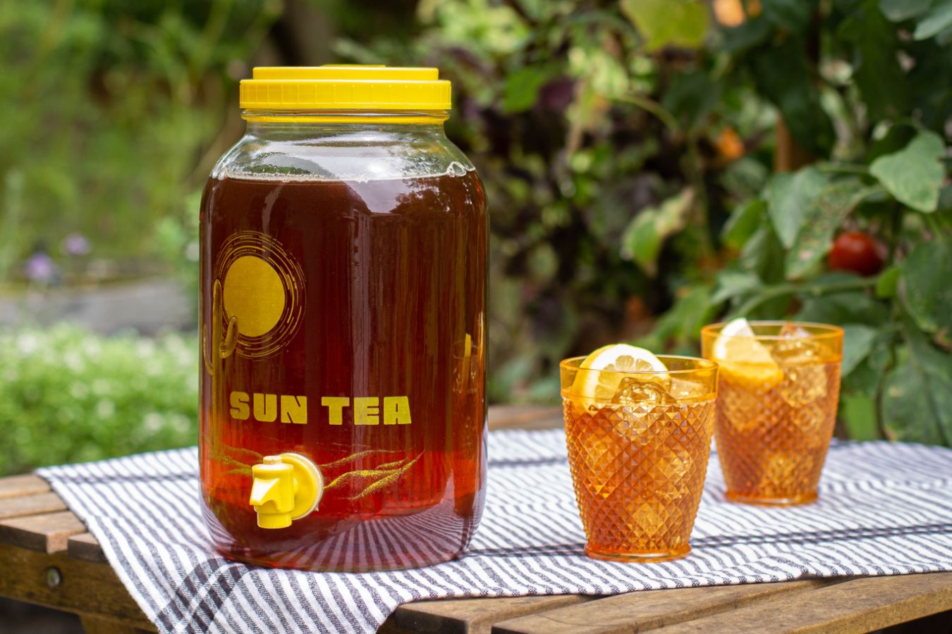 Flavored Sun Tea